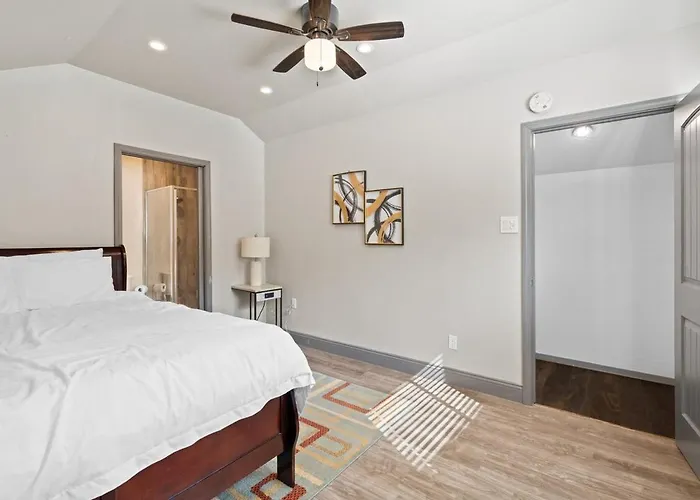 Spacious 4br W Fenced Yard * Round Rock