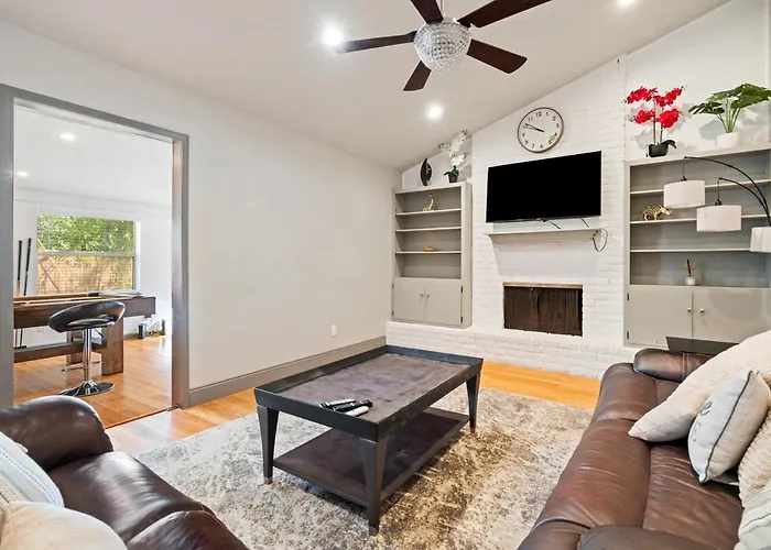 Holiday home Spacious 4br W Fenced Yard Round Rock